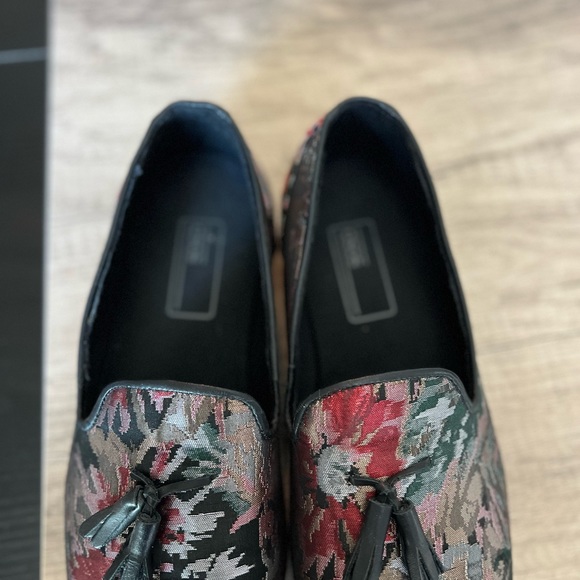 Jacquard Print Floral Loafers - Picture 5 of 6